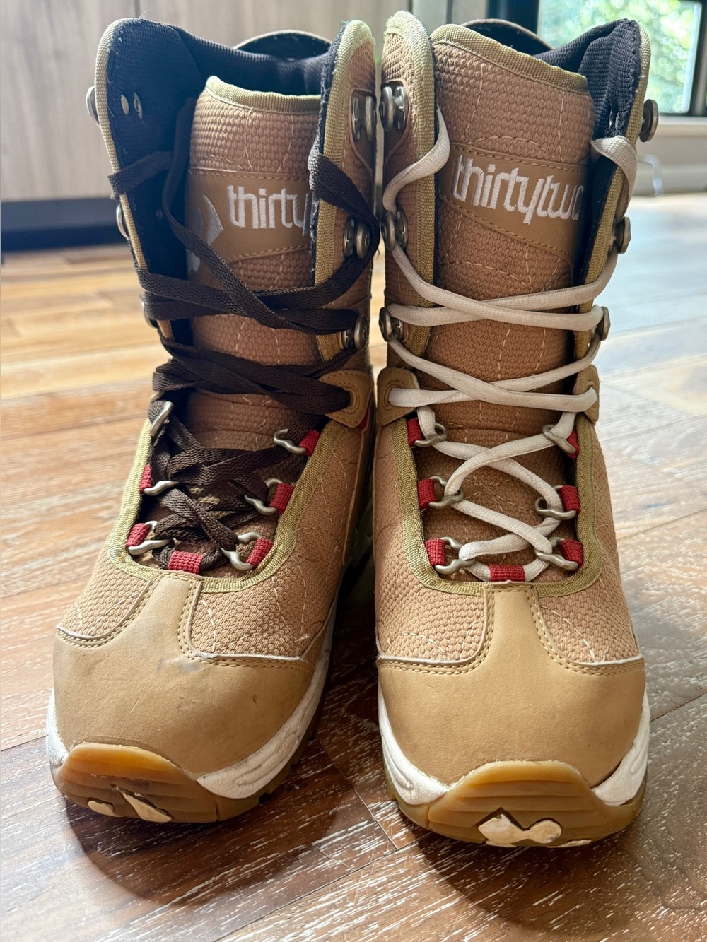 ThirtyTwo Women’s Youth Prospect Snowboard Boots / Size 6.5 (Big Kids 5)